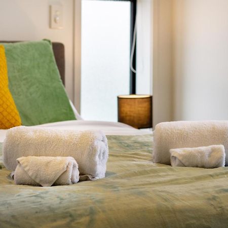 Serene Living 2 Bed With Carpark Christchurch Exteriör bild