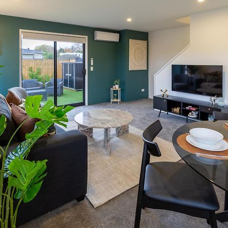 Serene Living 2 Bed With Carpark Christchurch Exteriör bild