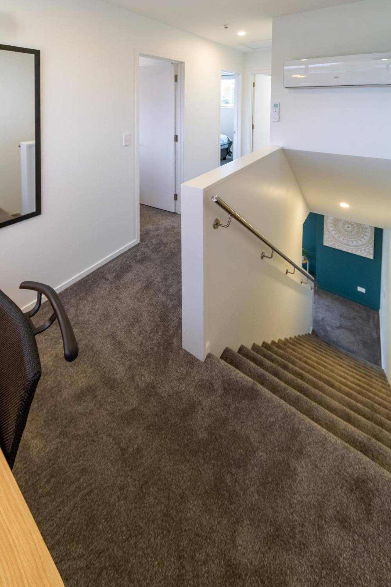 Serene Living 2 Bed With Carpark Christchurch Exteriör bild