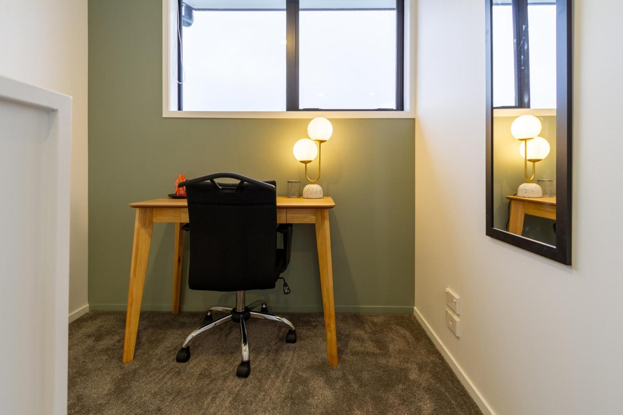 Serene Living 2 Bed With Carpark Christchurch Exteriör bild